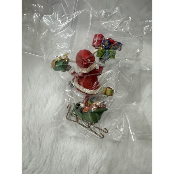 Hallmark - The Spirit of Giving - A Santa Claus Christmas Keepsake Ornament 2008 - Picture 6 of 7